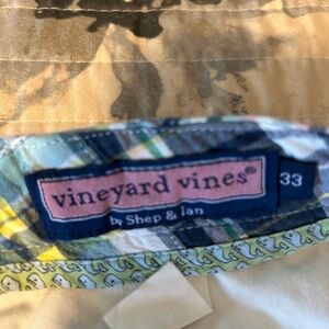 Vineyard Vines Men’s Plaid Shorts 33